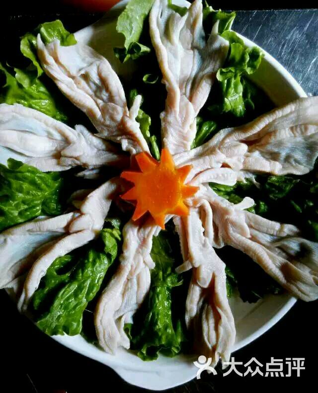 【星空体育官网】解压的黑白装饰画｜比秘密花园还艺术(图2)