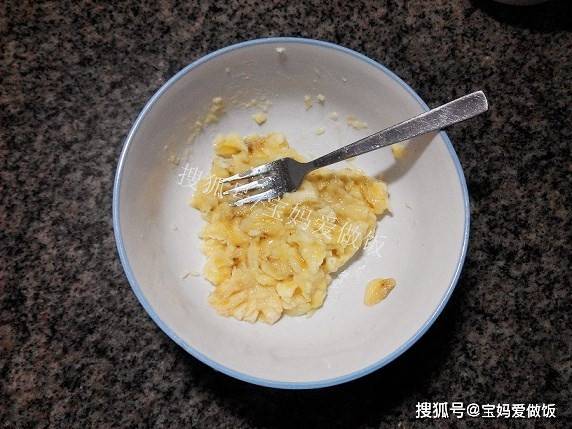 星空官网登录_
哇哦 早餐煎饼还可以这么做 加热过的香蕉真的很好吃！(图4)