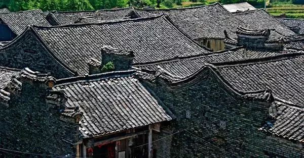 xingkong体育官网登录_牛市惊魂一周：上证险守3200点一周没了5% 两市成交萎缩3000亿(图3)