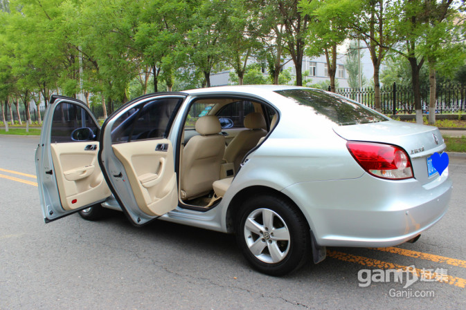 xingkong.com|小小一条缝,却能美化整个空间(图3)